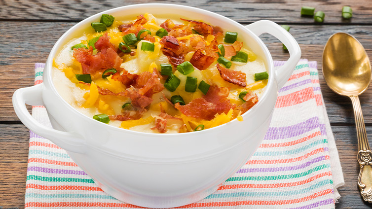 Kartoffelsuppen mit Cheddar und Bacon