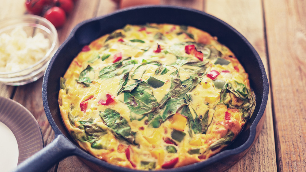 In der Frittata mit Tomaten