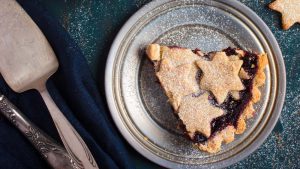 Linzer Torte Stück auf dem Teller